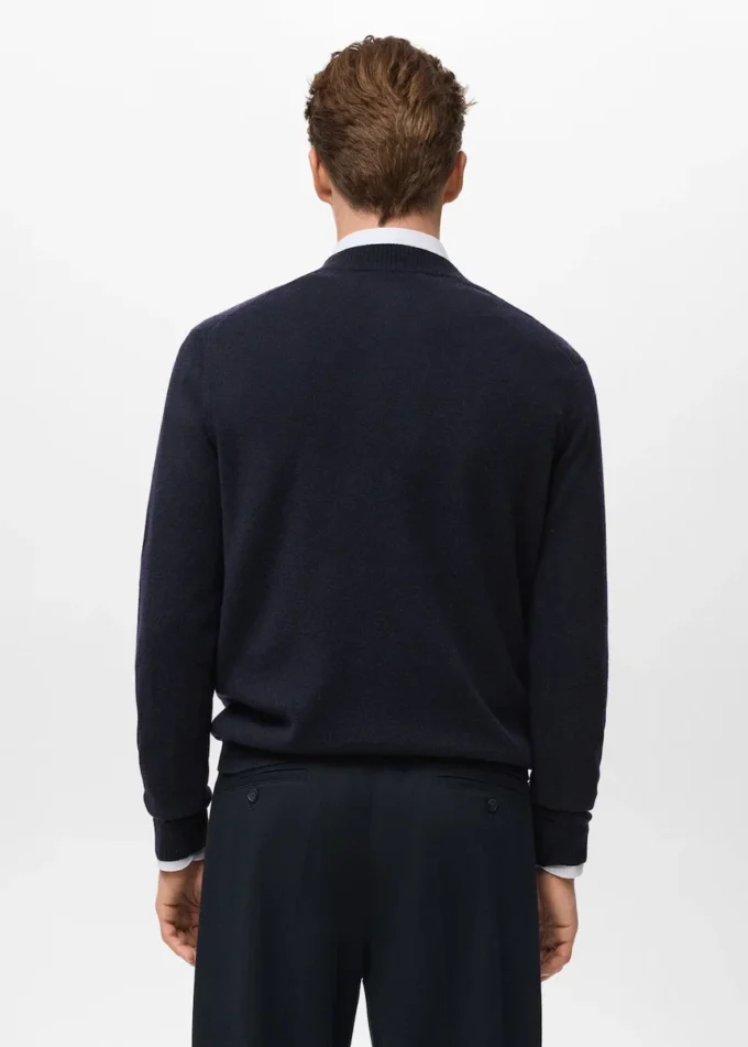 100 % extrafeiner Wollstrickpullover 100 % extrafeiner Wollstrickpullover