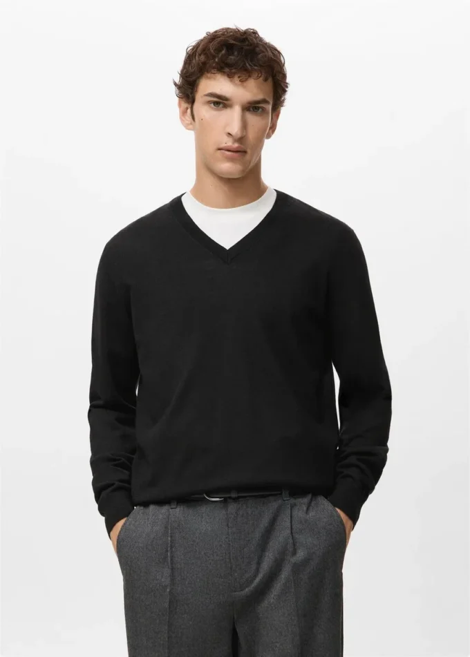 100 % Merinowolle Pullover mit V-Ausschnitt 100 % Merinowolle Pullover mit V-Ausschnitt