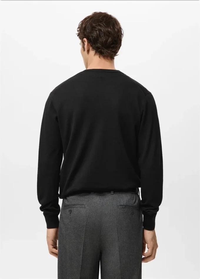 100 % Merinowolle Pullover mit V-Ausschnitt 100 % Merinowolle Pullover mit V-Ausschnitt