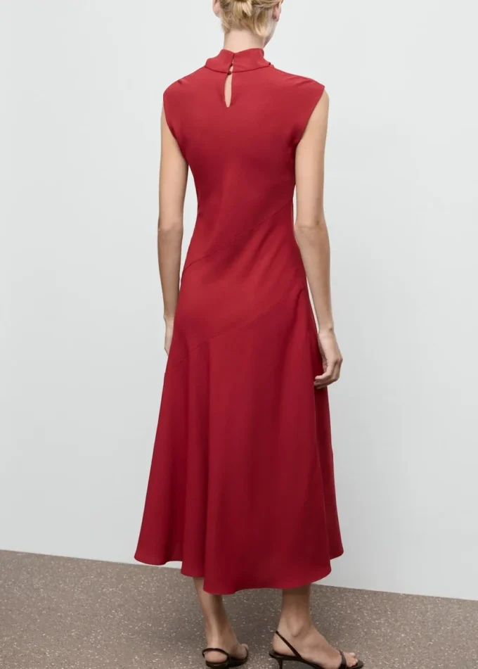 A-Linien-Kleid mit Rollkragen A-Linien-Kleid mit Rollkragen