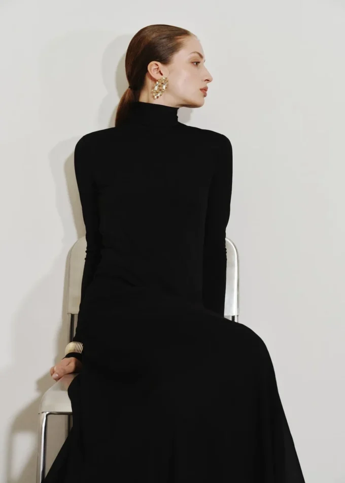 A-Linien-Kleid mit Rollkragen A-Linien-Kleid mit Rollkragen