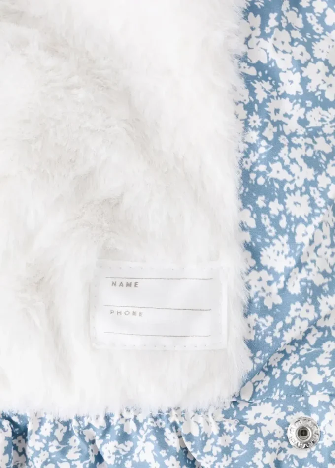 Anorak mit Felloptik und Blumenprint Anorak mit Felloptik und Blumenprint