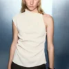 Asymmetrische Bluse mit metallischem Detail Asymmetrische Bluse mit metallischem Detail