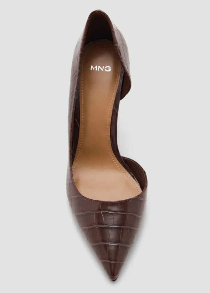 Asymmetrische Schuhe mit Absatz in Krokodillederoptik