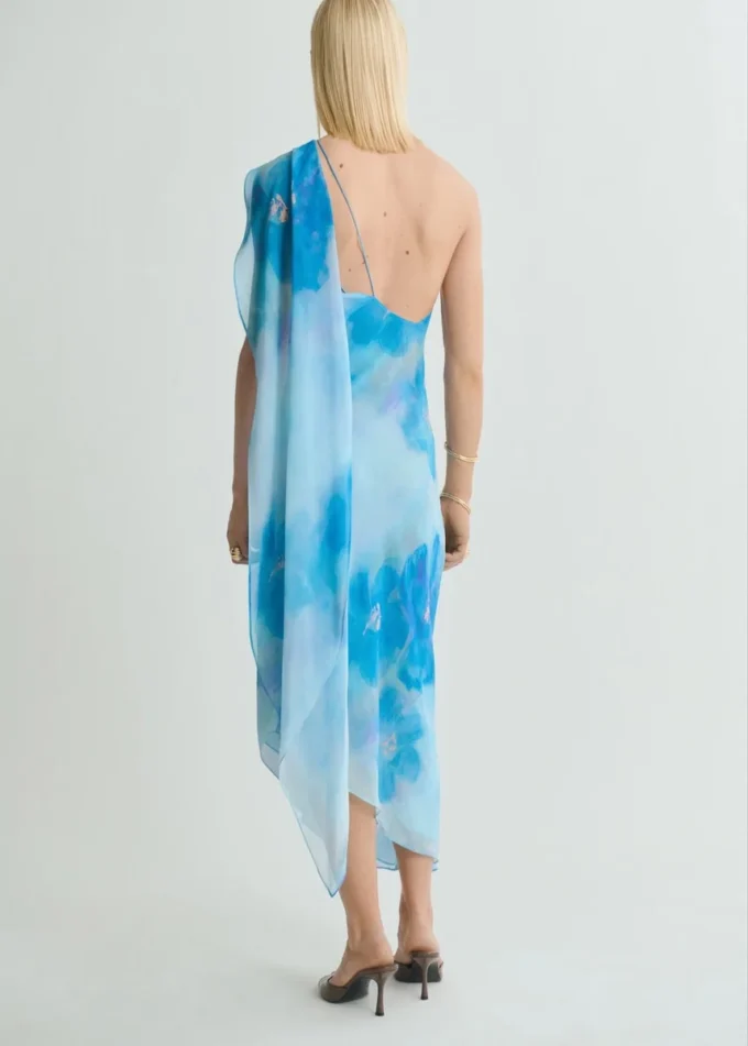 Asymmetrisches Blumenschal-Kleid Asymmetrisches Blumenschal-Kleid