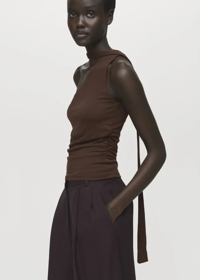 Asymmetrisches Foulard-Oberteil