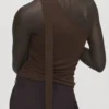 Asymmetrisches Foulard-Oberteil