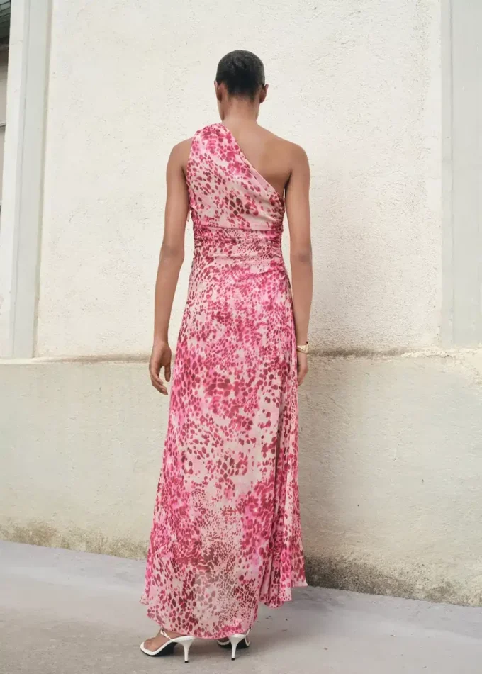 Asymmetrisches Kleid mit Animal-Print Asymmetrisches Kleid mit Animal-Print