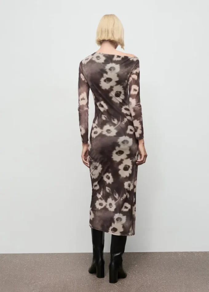 Asymmetrisches Kleid mit Blumenprint Asymmetrisches Kleid mit Blumenprint