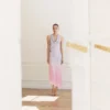 Asymmetrisches Kleid mit gestickten Fransen