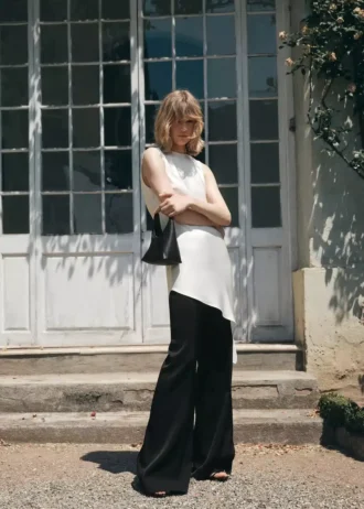 Asymmetrisches Oberteil aus Satin