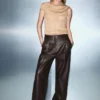 Asymmetrisches Oberteil mit Pailletten Asymmetrisches Oberteil mit Pailletten