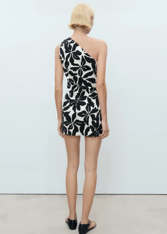Asymmetrisches Plisseekleid Asymmetrisches Plisseekleid