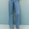 Ausgestellte Cropped-Jeans mit Taschen