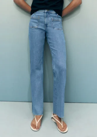 Ausgestellte Cropped-Jeans mit Taschen