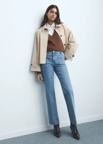Ausgestellte Cropped-Jeans mit Taschen