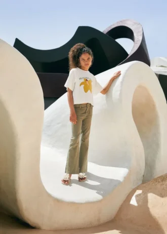 Ausgestellte Jeans