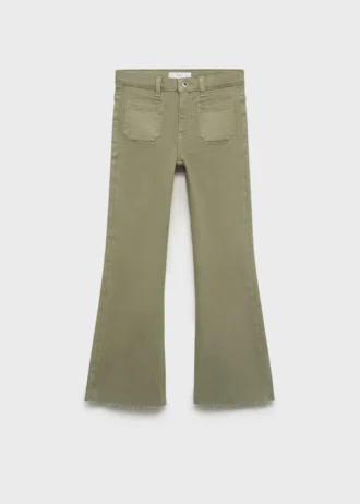 Ausgestellte Jeans