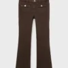 Ausgestellte Jeans mit Tasche Ausgestellte Jeans mit Tasche
