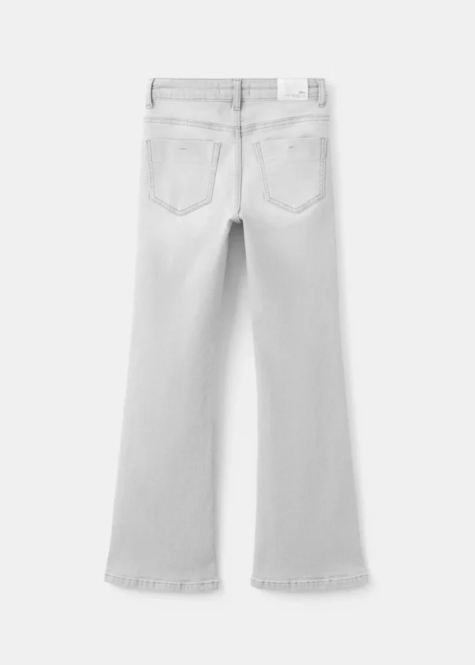 Ausgestellte Jeans mit Tasche Ausgestellte Jeans mit Tasche