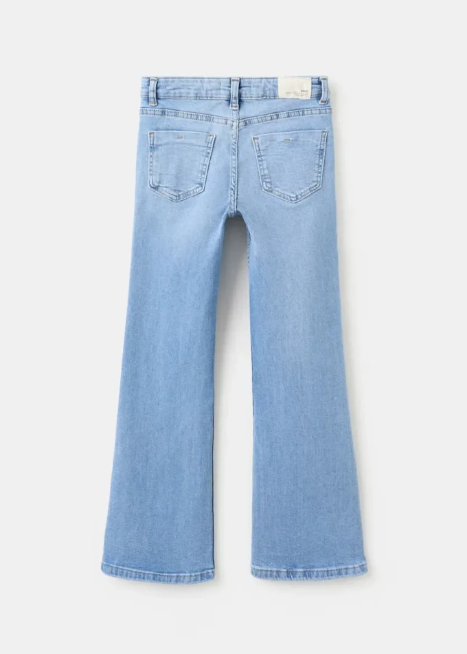 Ausgestellte Jeans mit Tasche Ausgestellte Jeans mit Tasche