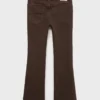 Ausgestellte Jeans mit Tasche Ausgestellte Jeans mit Tasche