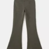 Ausgestellte Leggings