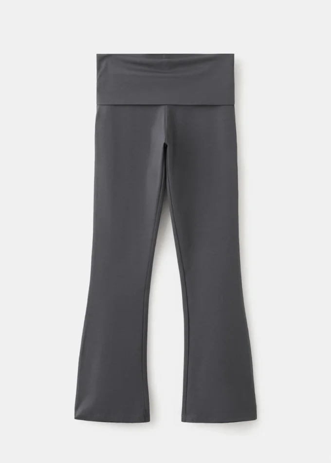 Ausgestellte Leggings