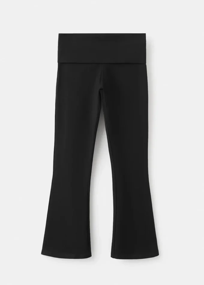 Ausgestellte Leggings