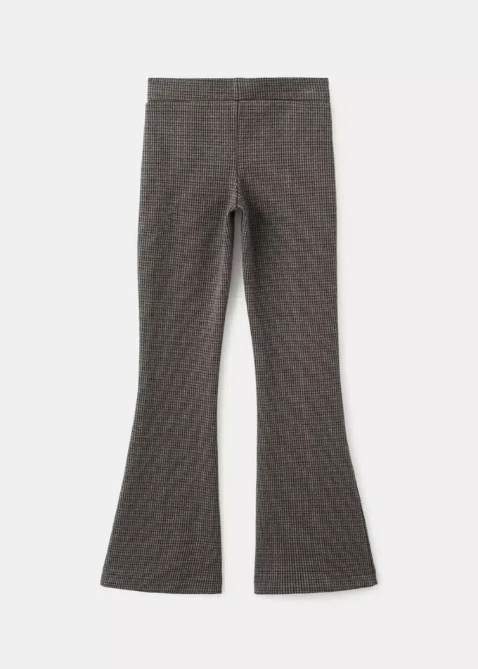 Ausgestellte Leggings