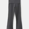 Ausgestellte Leggings