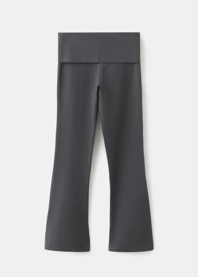 Ausgestellte Leggings