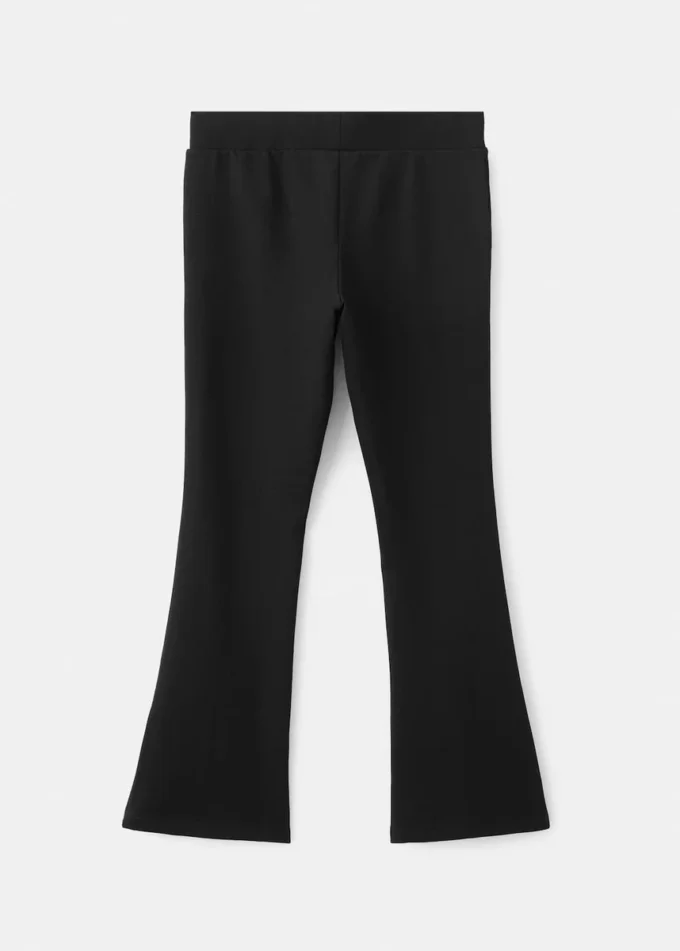 Ausgestellte Leggings