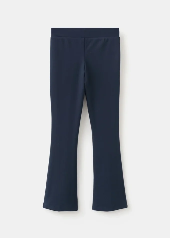 Ausgestellte Leggings