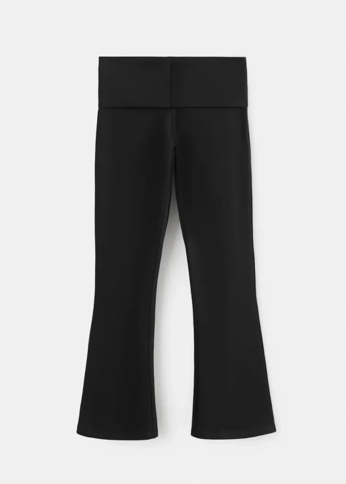 Ausgestellte Leggings