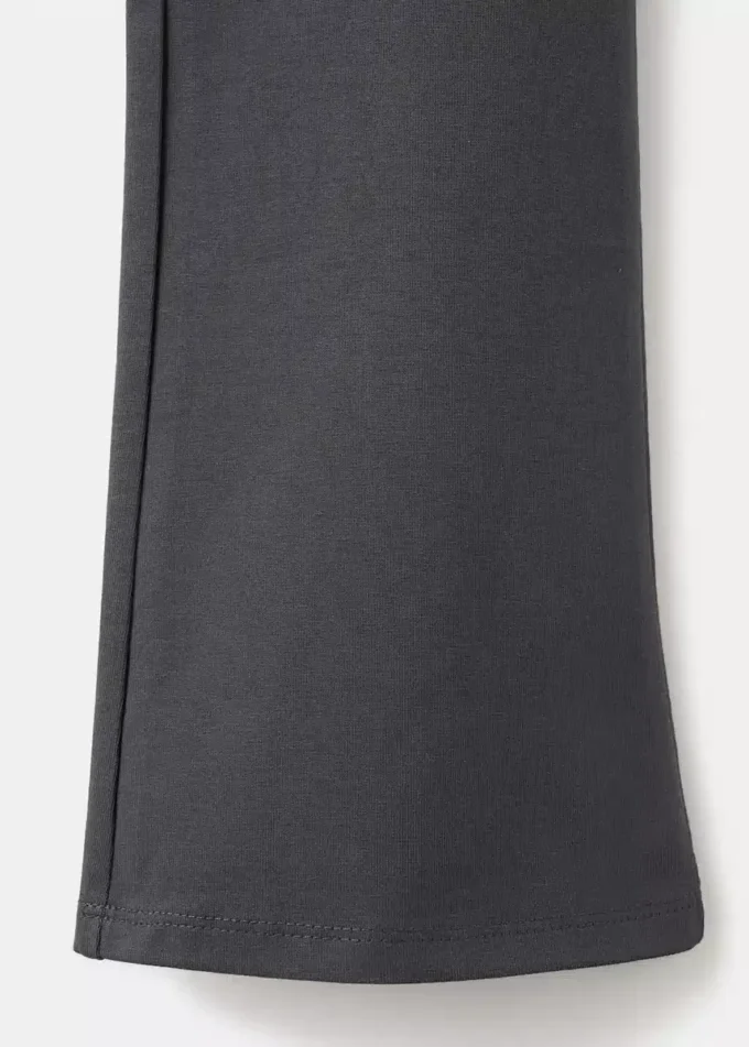 Ausgestellte Leggings