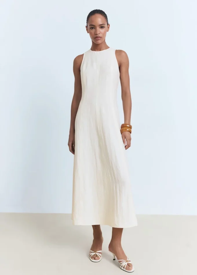 Ausgestelltes Midikleid
