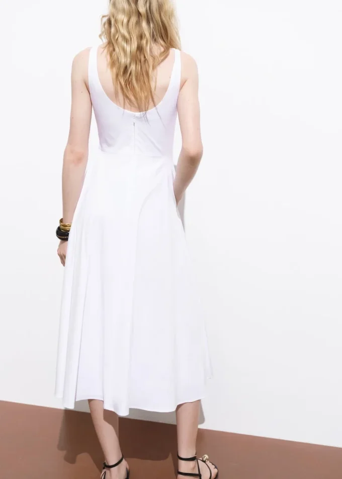 Ausgestelltes Midikleid Ausgestelltes Midikleid