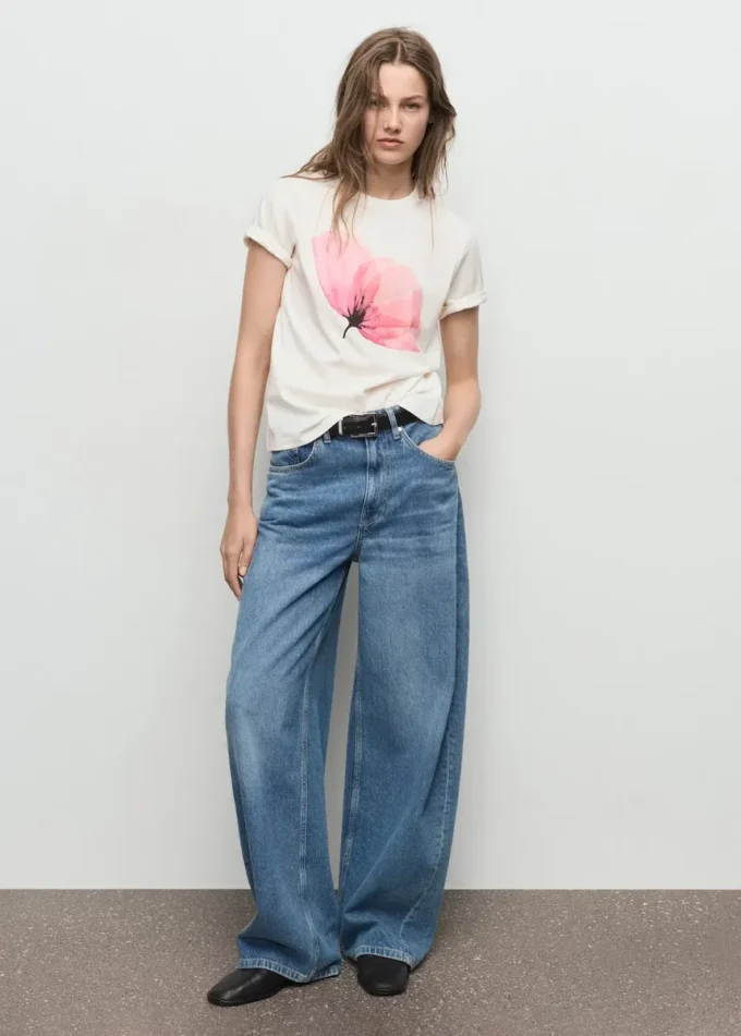 Baumwoll-T-Shirt mit Blumenmuster Baumwoll-T-Shirt mit Blumenmuster