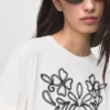 Baumwoll-T-Shirt mit Blumenstickerei
