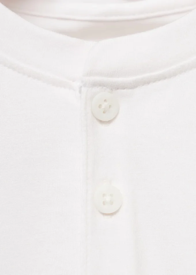 Baumwoll-T-Shirt mit Knöpfen