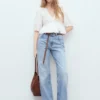 Baumwollbluse mit Blumenstickerei Baumwollbluse mit Blumenstickerei
