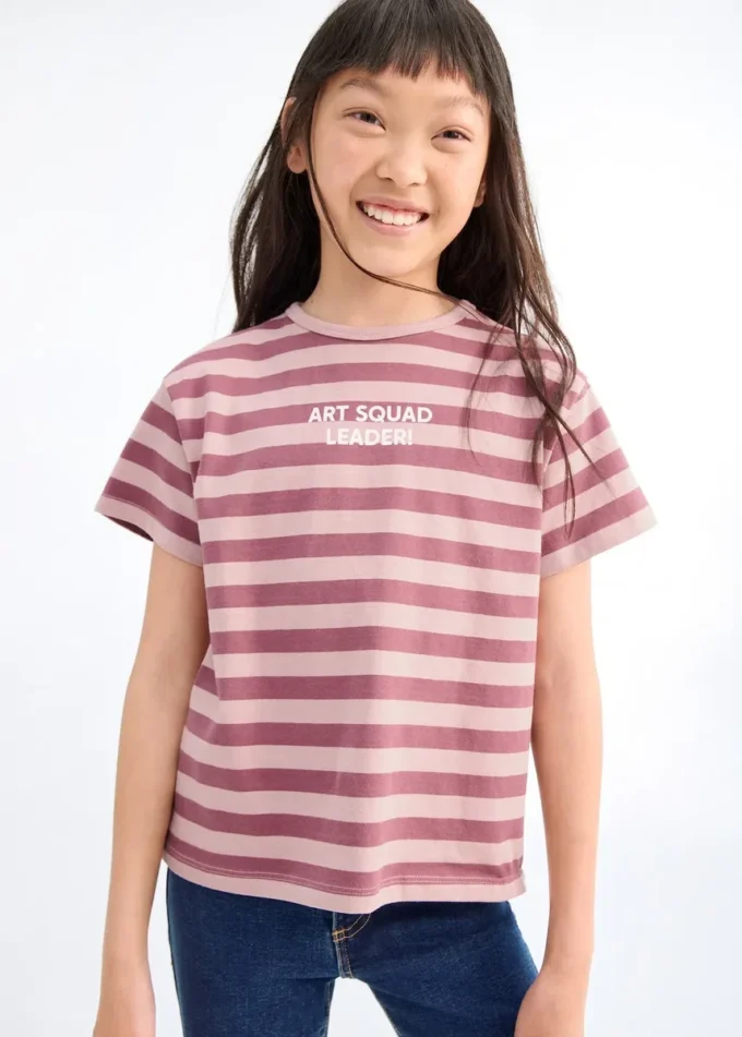Bedrucktes gestreiftes T-Shirt Bedrucktes gestreiftes T-Shirt