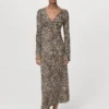 Bedrucktes Kleid mit V-Ausschnitt