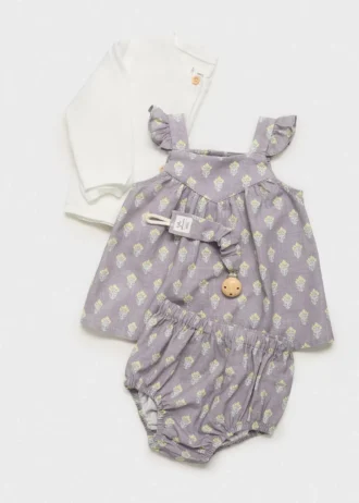 Bedrucktes Kleid und Windelüberzug