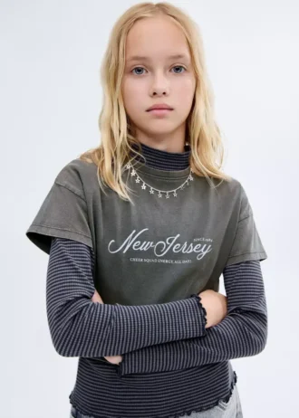 Bedrucktes, kurz geschnittenes T-Shirt