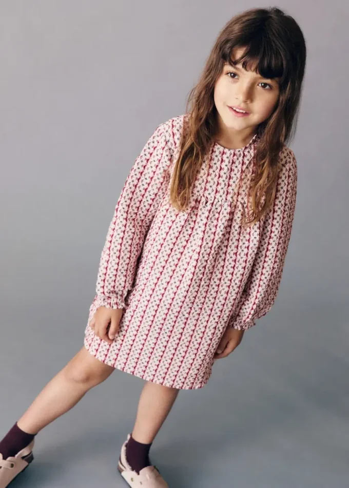 Bedrucktes kurzes Kleid Bedrucktes kurzes Kleid