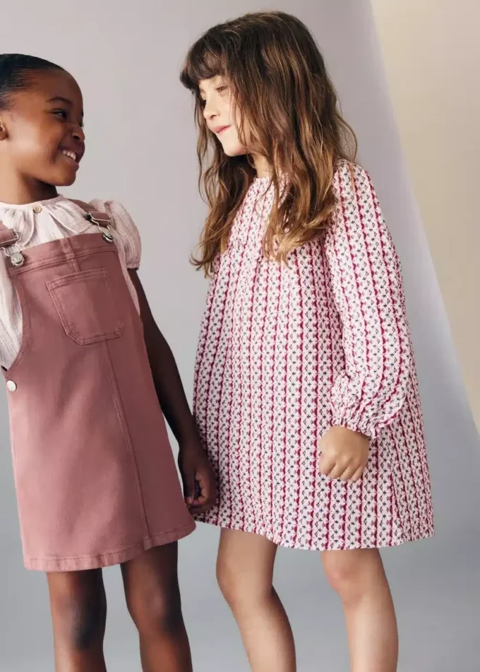 Bedrucktes kurzes Kleid Bedrucktes kurzes Kleid