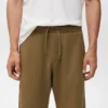 Bermudashorts aus 100 % Baumwolle mit Kordelzug Bermudashorts aus 100 % Baumwolle mit Kordelzug