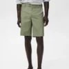 Bermudashorts aus Baumwolle mit elastischem Innenbund Bermudashorts aus Baumwolle mit elastischem Innenbund